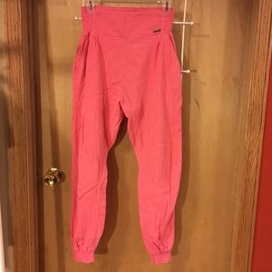 Boho Billabong pants with pockets